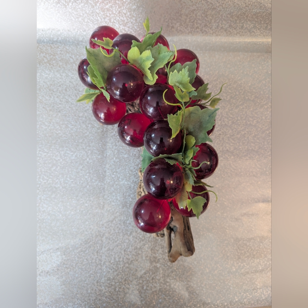 Grapes, MCM, Lucite Red/Orange Glass Grapes on Natural DriftWood - Picture 2 of 12